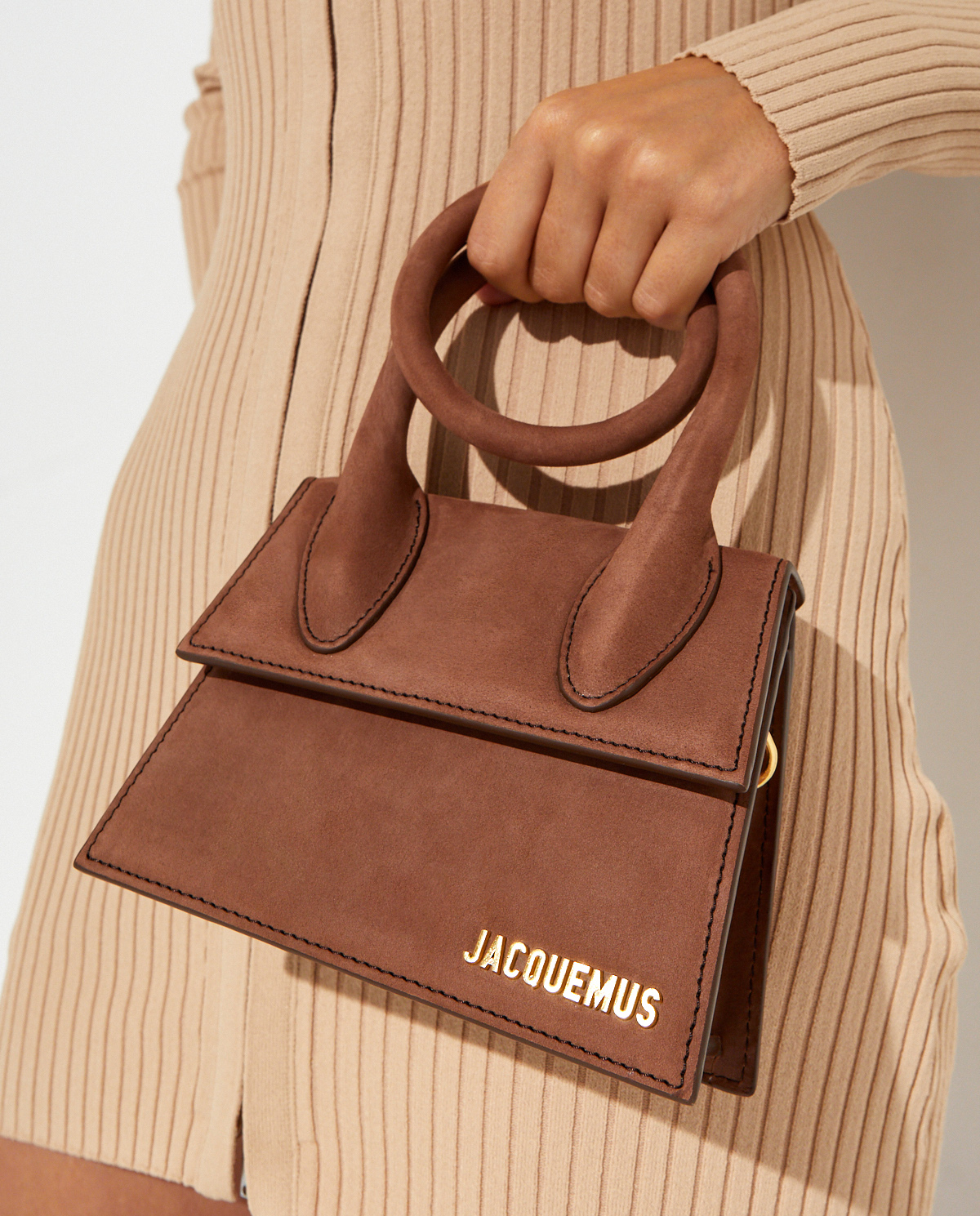 torebka-jacquemus-757tus-1.jpg